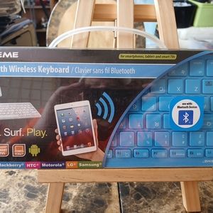 Xtreme Cables Bluetooth Wireless Keyboard (Blue)

The Xtreme Bluetooth Wireless